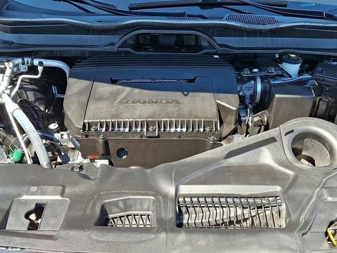 Used 2023 Honda Pilot Touring image 29
