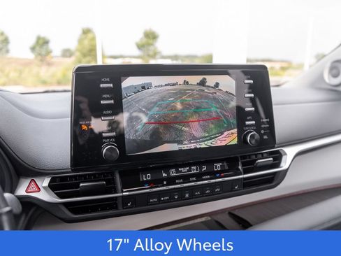 Used 2023 Toyota Sienna XLE w/ XLE Plus Package AWD/4WD image 31
