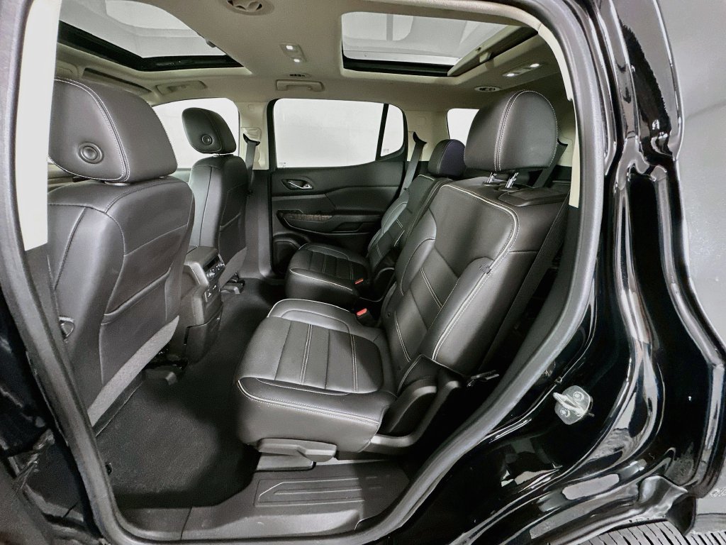 Used 2023 GMC Acadia Denali w/ Denali Ultimate Package FWD image 24