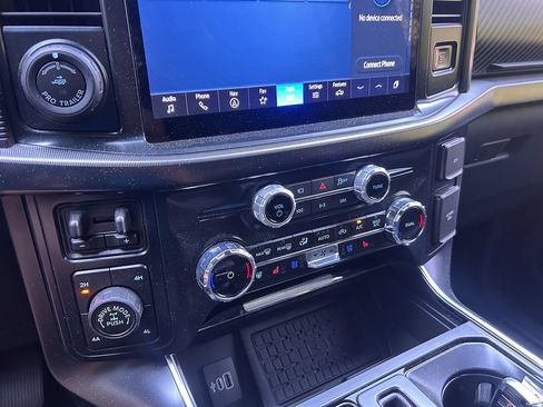 Used 2025 Ford F150 Raptor AWD/4WD image 39