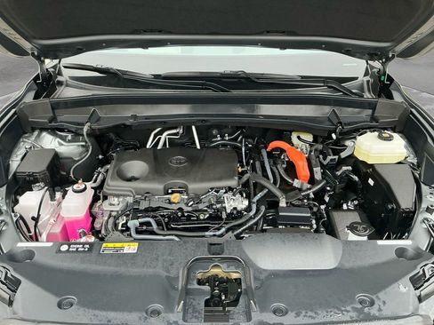 Used 2025 Toyota Grand Highlander AWD Hybrid image 18