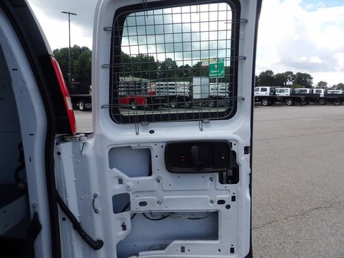 Used 2018 Chevrolet Express 2500 w/ Driver Convenience Package RWD image 43