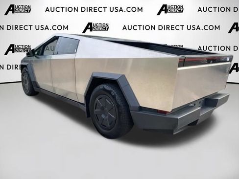 Used 2025 Tesla Cybertruck AWD Crew Cab image 24