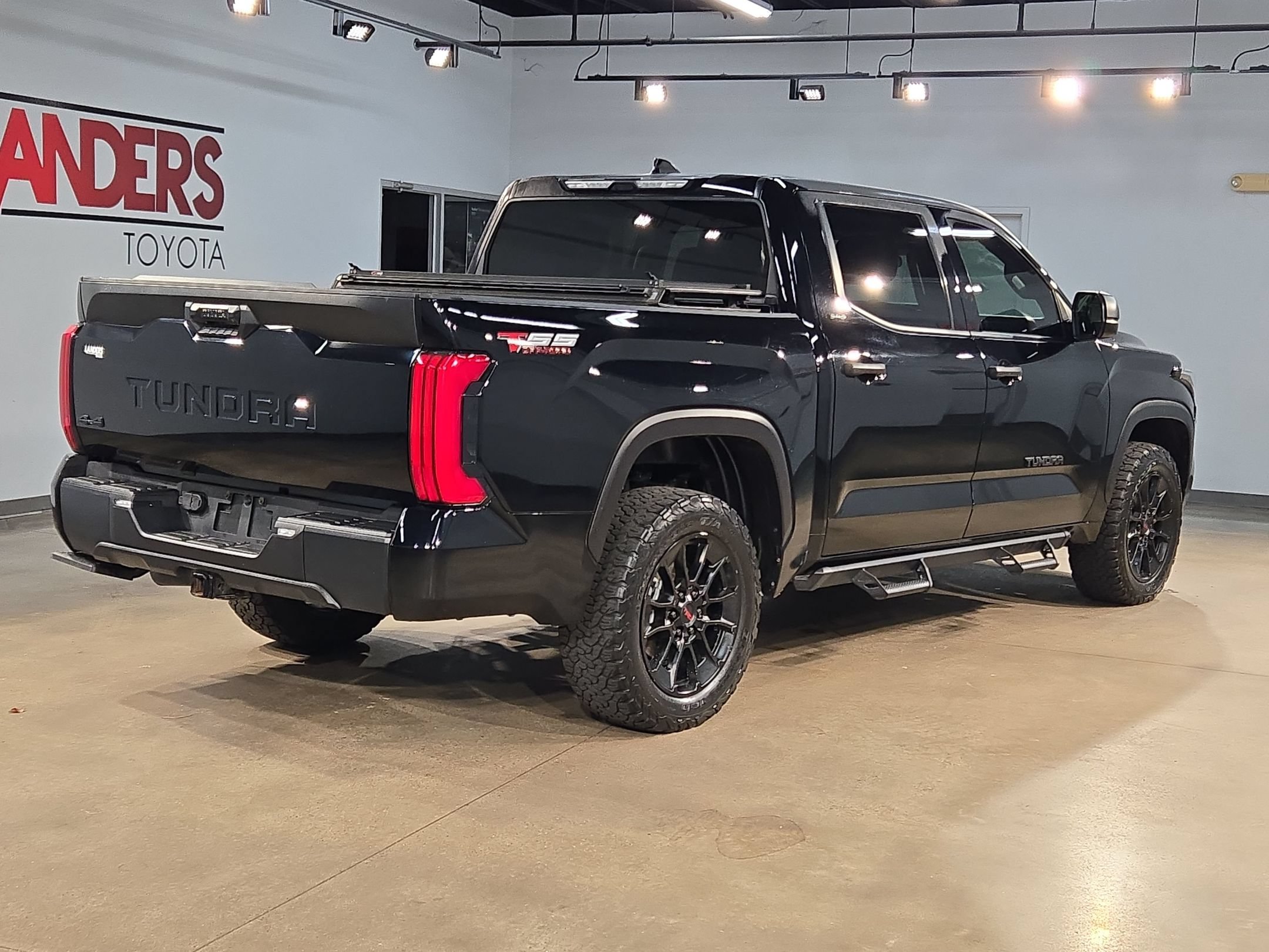 Used 2023 Toyota Tundra SR5 AWD/4WD image 7