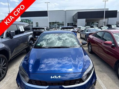 Used 2024 Kia Forte GT-Line w/ GT-Line Premium Package FWD image 2