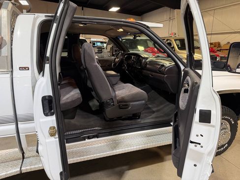 Used 2001 Dodge Ram 3500 Truck 4x4 Quad Cab image 37