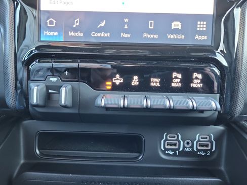 Used 2024 RAM 1500 Limited image 27