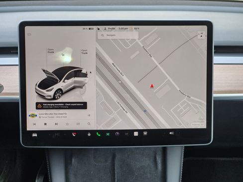 Used 2023 Tesla Model Y Long Range image 28