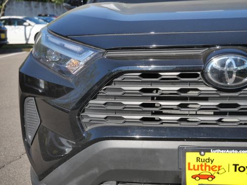 Certified 2025 Toyota RAV4 XLE AWD/4WD image 17