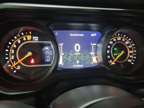 Used 2025 Jeep Gladiator Rubicon AWD/4WD image 17