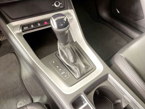 Used 2025 Audi Q3 2.0T Premium image 19