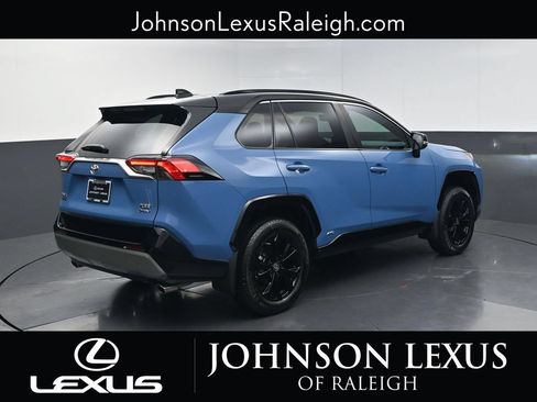 Used 2025 Toyota RAV4 XSE w/ Weather Package AWD/4WD image 9