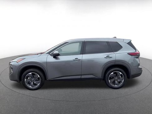 Used 2025 Nissan Rogue SV FWD image 9