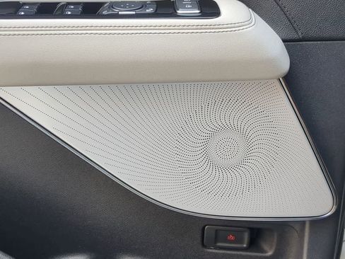 Used 2025 Lincoln Aviator Reserve w/ Luxury Package image 32