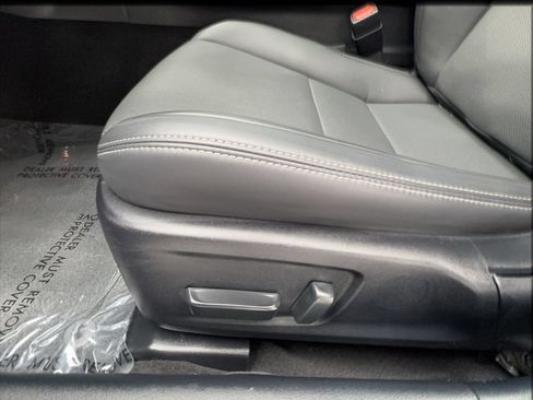 Used 2024 Lexus IS 300 w/ Comfort Package RWD image 23