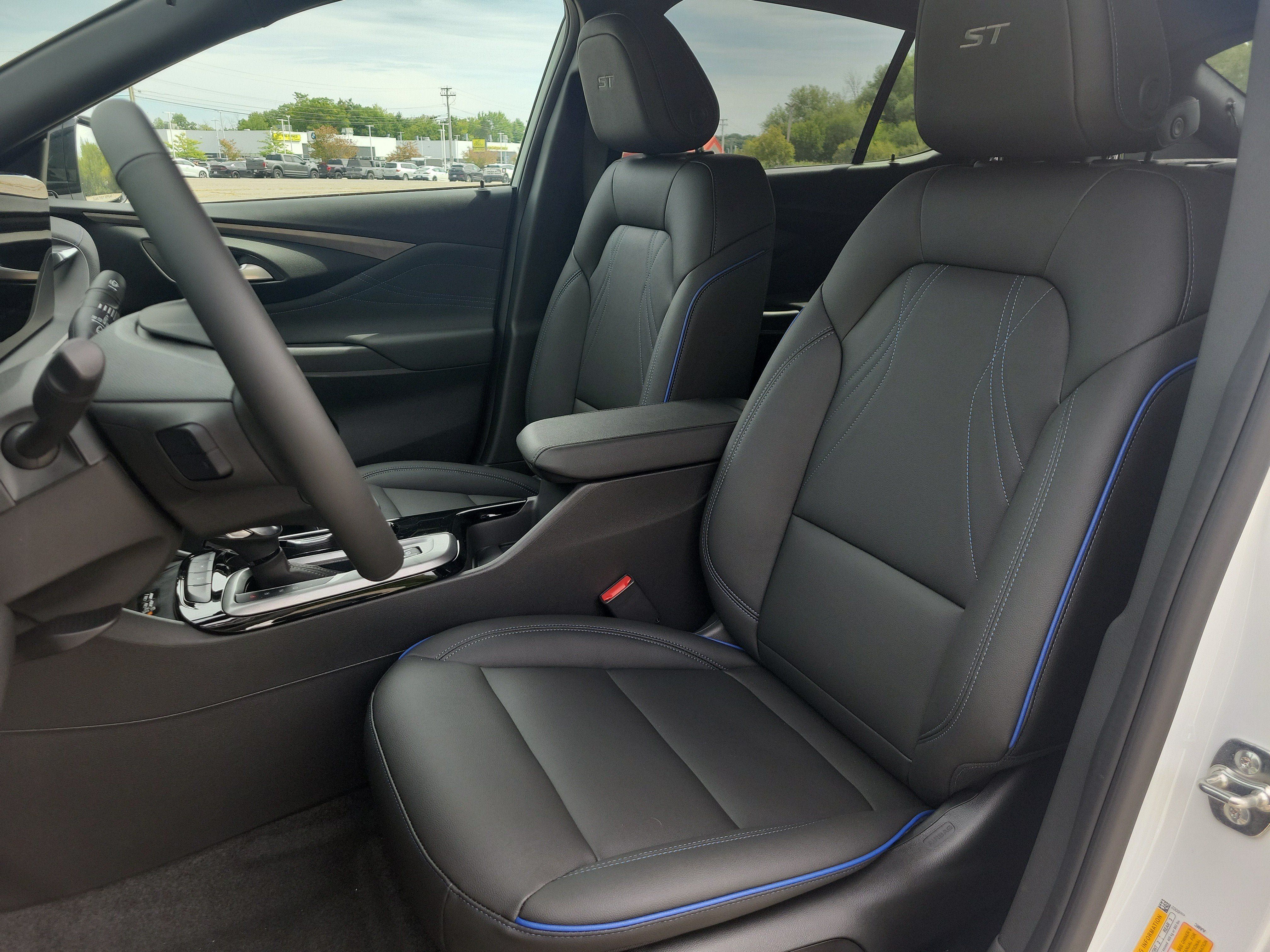 New 2026 Buick Envista Sport Touring w/ Convenience I Package FWD image 4