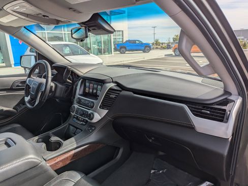 Used 2019 GMC Yukon XL SLT image 44
