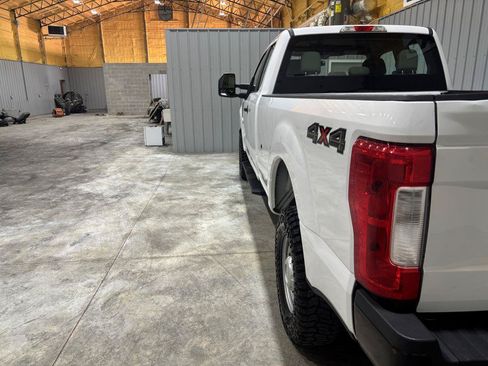 Used 2019 Ford F250 XL w/ Snow Plow Prep Package AWD/4WD image 9