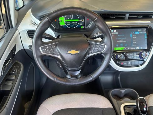 Used 2017 Chevrolet Bolt LT FWD image 17