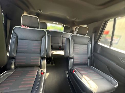 Used 2025 GMC Yukon AT4 Ultimate AWD/4WD image 21