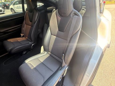 Used 2017 Tesla Model X 75D AWD/4WD image 3