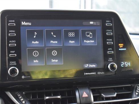 Used 2019 Toyota C-HR XLE FWD image 22