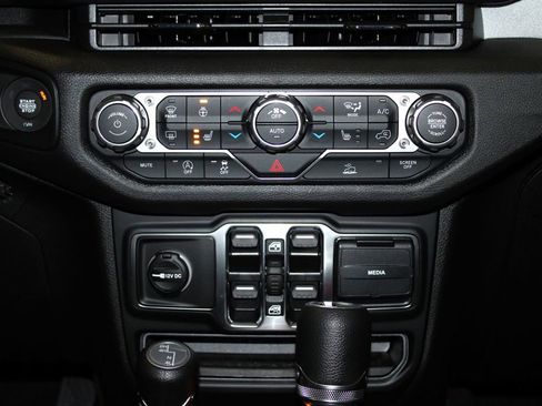 New 2026 Jeep Wrangler Sport S image 19