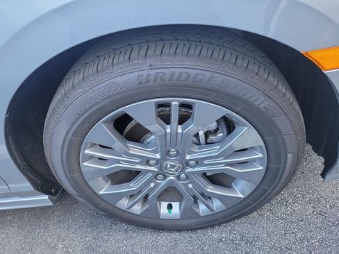 Used 2026 Honda Odyssey Touring image 9