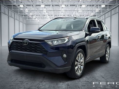 Used 2019 Toyota RAV4 XLE Premium FWD image 1