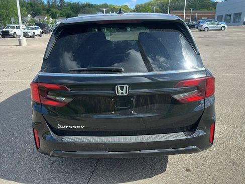 Used 2025 Honda Odyssey EX-L image 4