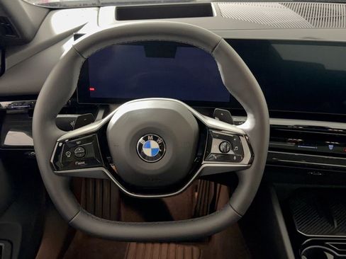 Used 2026 BMW 530i RWD image 9