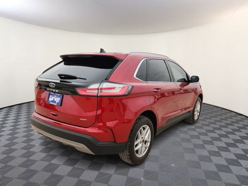 Used 2024 Ford Edge SEL w/ Convenience Package image 4