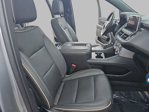 Certified 2023 GMC Yukon XL SLT AWD/4WD image 13