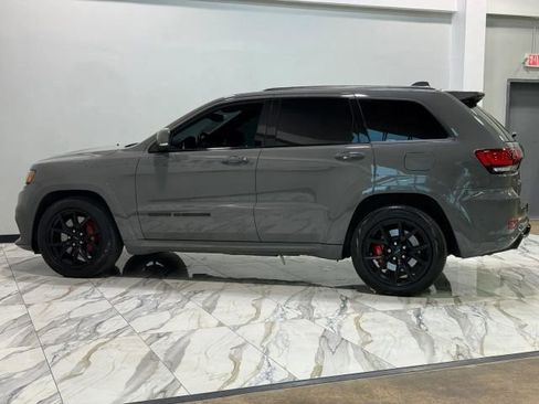 Used 2021 Jeep Grand Cherokee SRT w/ Trailer Tow Group IV AWD/4WD image 9