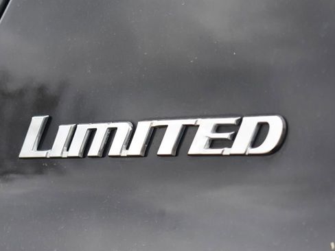 Used 2013 Toyota 4Runner Limited AWD/4WD image 19