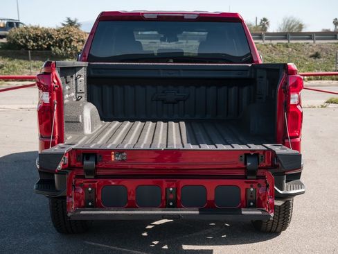 New 2026 Chevrolet Silverado 1500 LT Trail Boss w/ LPO, Dark Essentials Package AWD/4WD image 16