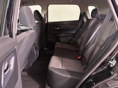 Used 2024 Nissan Rogue SV image 32