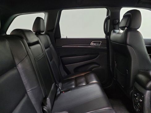 Used 2018 Jeep Grand Cherokee Limited image 19