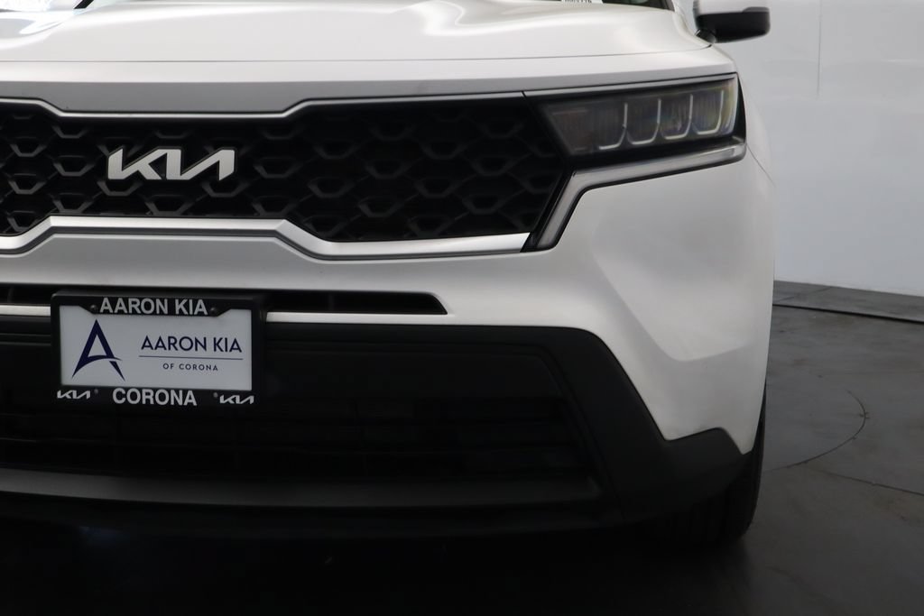 Used 2023 Kia Sorento LX FWD image 8