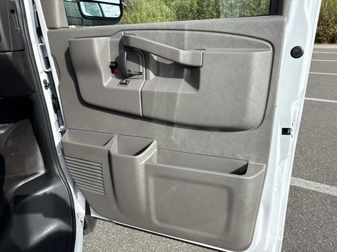New 2026 Chevrolet Express 2500 Extended w/ Driver Convenience Package RWD image 9
