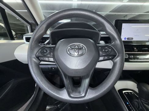 Used 2025 Toyota Corolla LE w/ Convenience Package FWD image 15