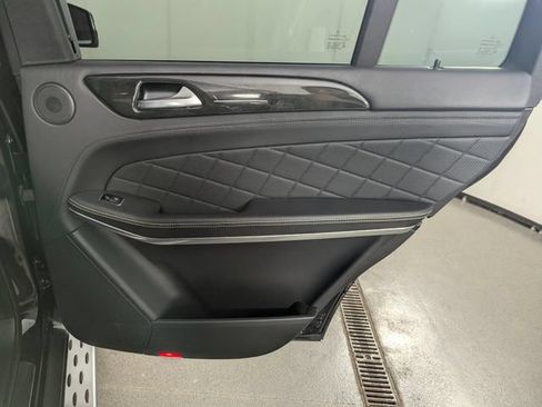 Used 2016 Mercedes-Benz GL 550 4MATIC image 18