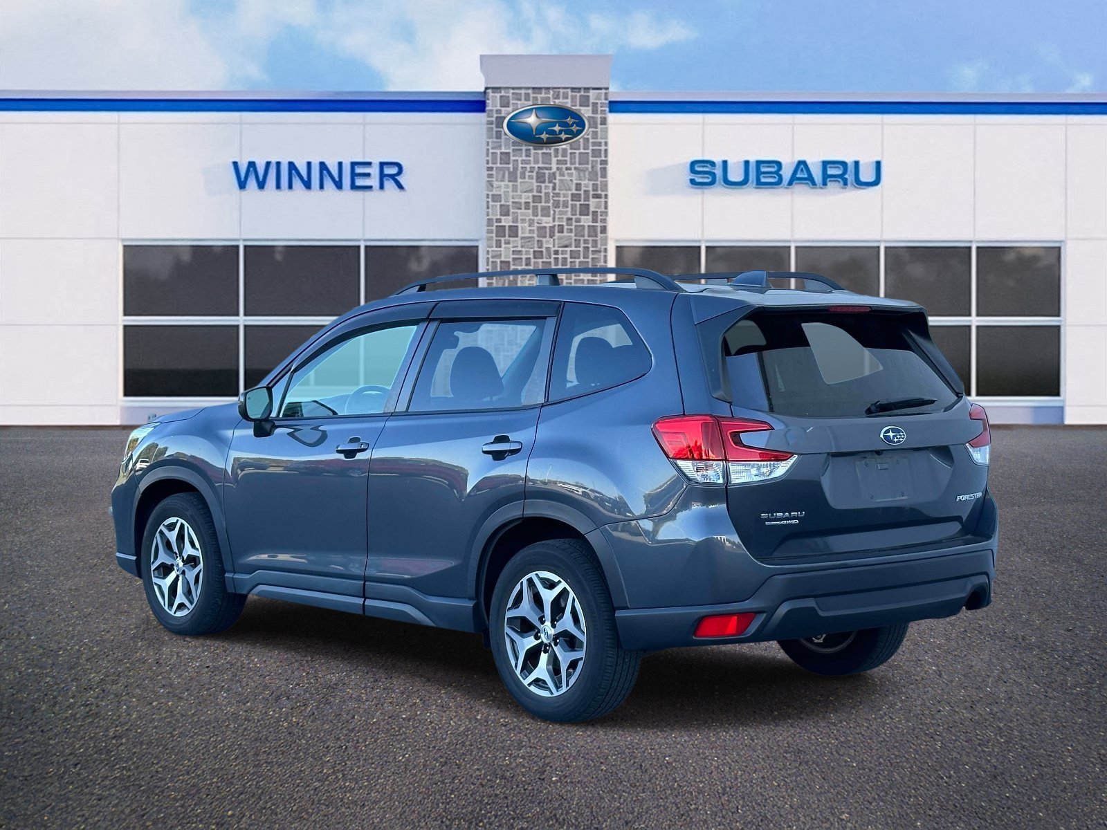 Used 2024 Subaru Forester Premium AWD/4WD image 3