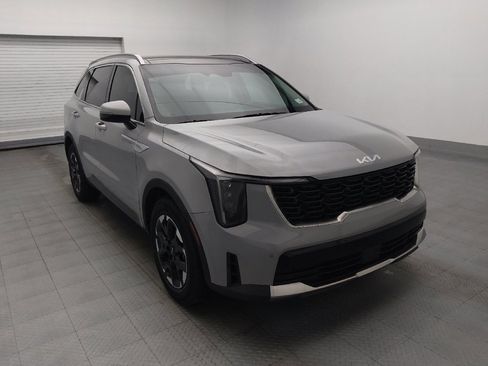 Used 2024 Kia Sorento S w/ Panoramic Sunroof Package FWD image 13