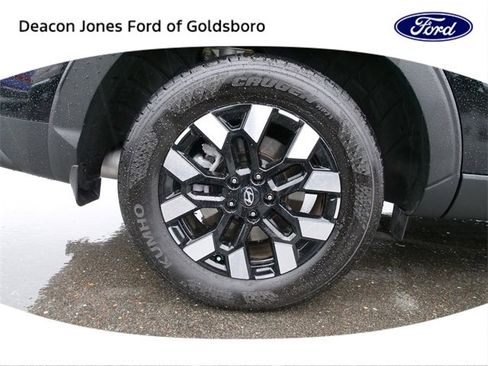 Used 2025 Hyundai Santa Cruz SEL image 12