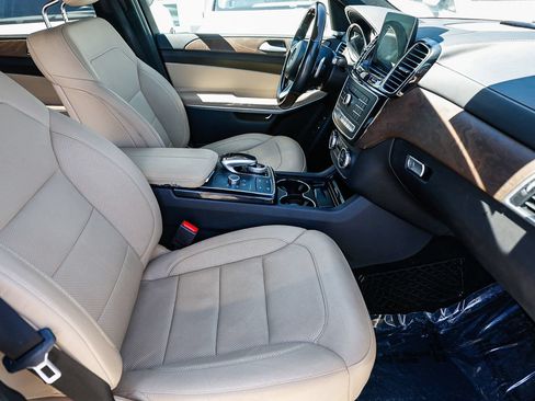 Used 2017 Mercedes-Benz GLS 550 4MATIC image 17