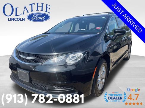 Used 2021 Chrysler Voyager Lxi FWD image 1