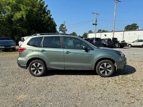 Used 2017 Subaru Forester 2.5i Premium w/ Popular Package #2A AWD/4WD image 5