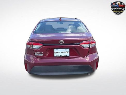Used 2025 Toyota Corolla LE FWD image 5