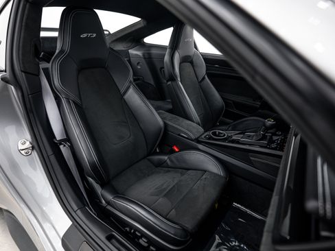 Certified 2023 Porsche 911 GT3 RWD image 16